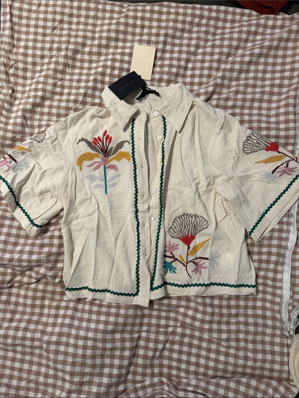 Solitaire Cream Embroidered Short-Sleeve Button Front Blouse